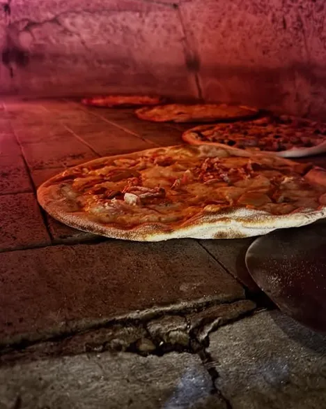 Pizzeria | il forno è a legna